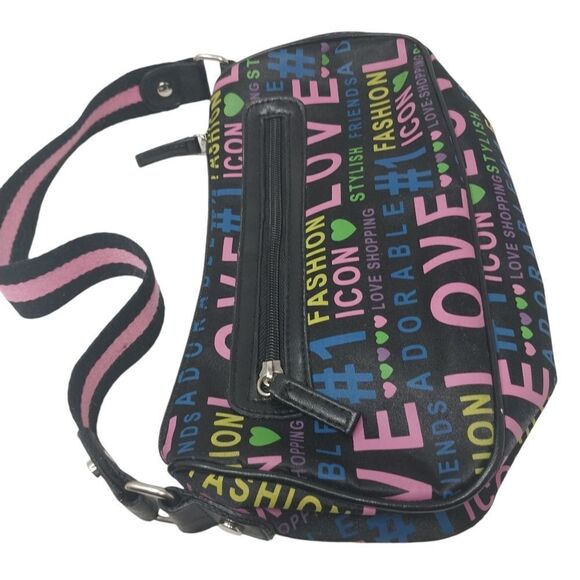 Cute little love bag. - Picture 1 of 12